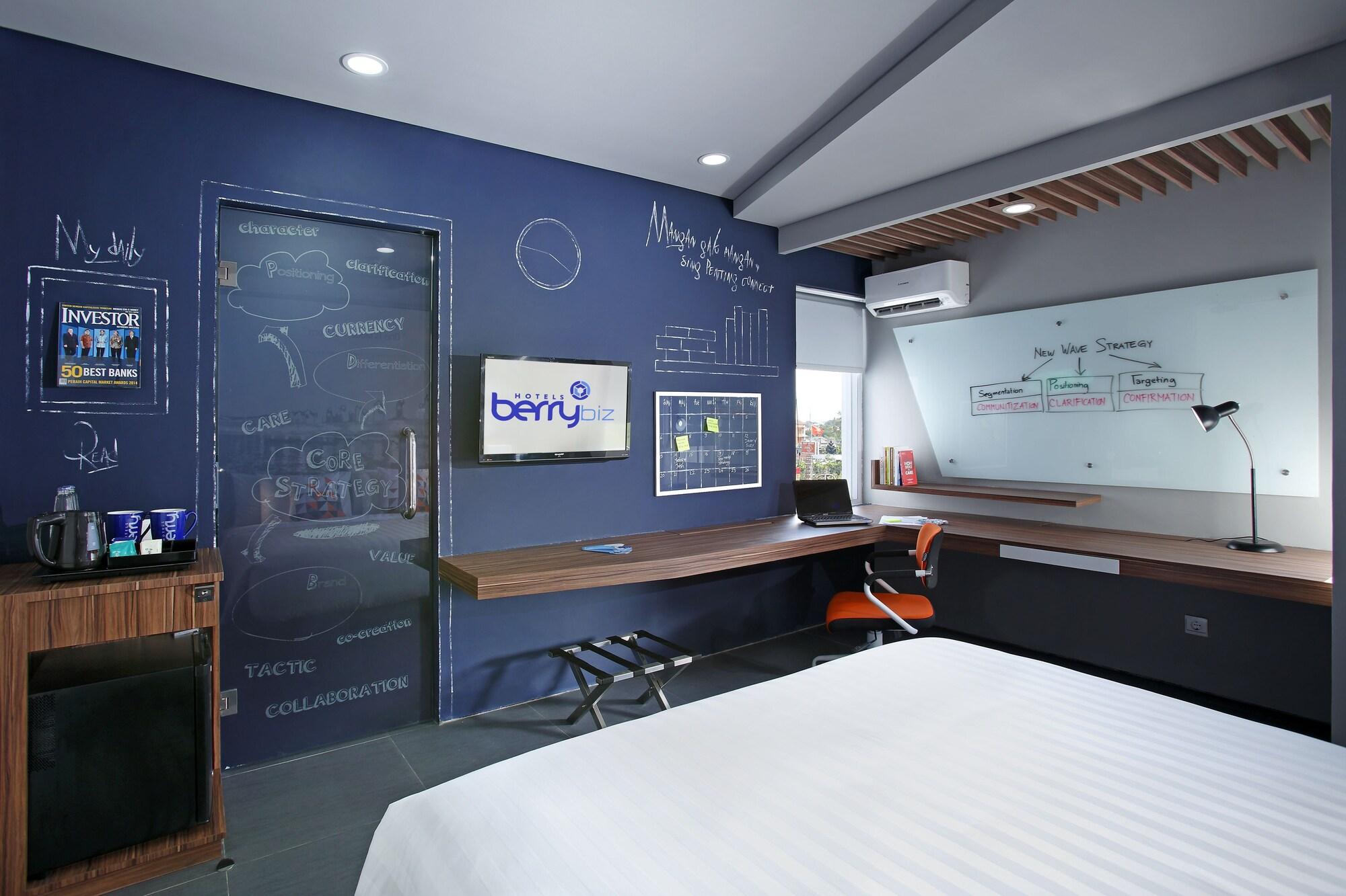 Berry Biz Hotel เซมินยัค ภายนอก รูปภาพ