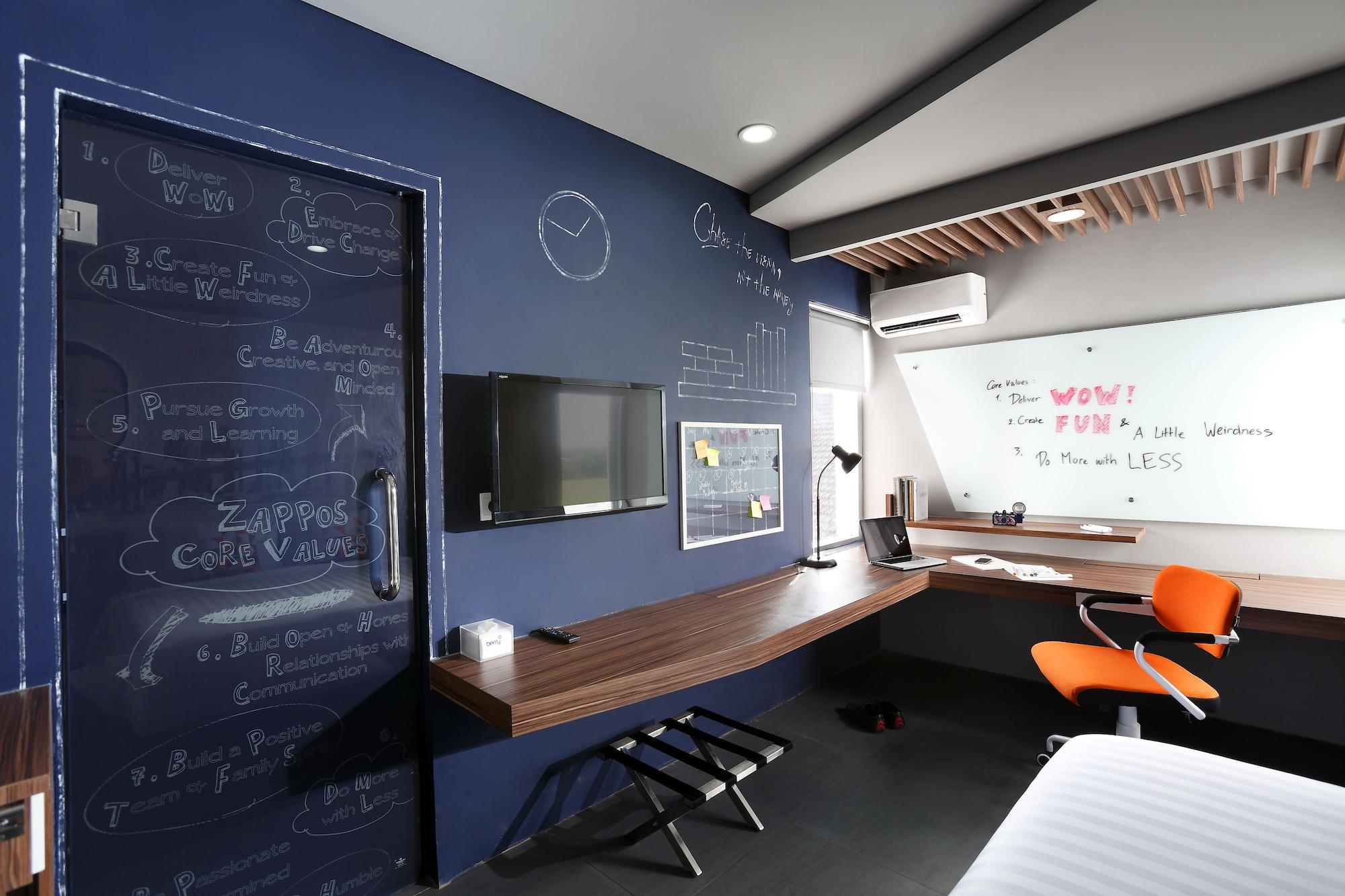 Berry Biz Hotel เซมินยัค ภายนอก รูปภาพ