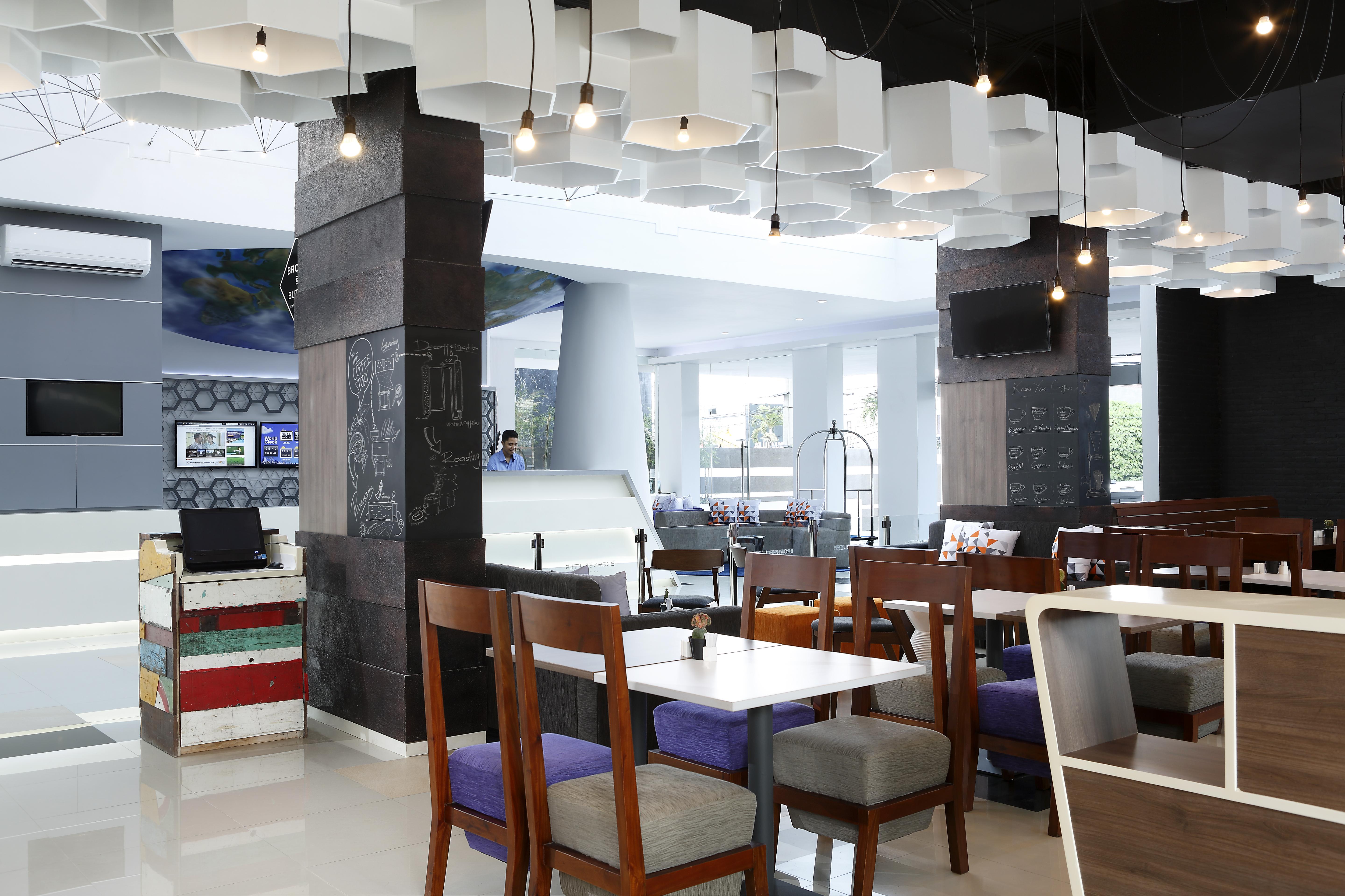 Berry Biz Hotel เซมินยัค ภายนอก รูปภาพ