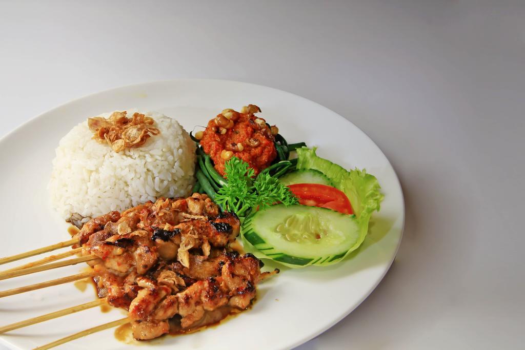Berry Biz Hotel เซมินยัค ภายนอก รูปภาพ