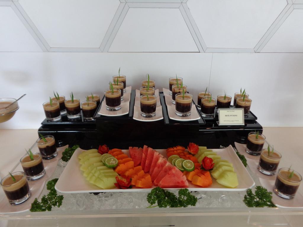 Berry Biz Hotel เซมินยัค ภายนอก รูปภาพ
